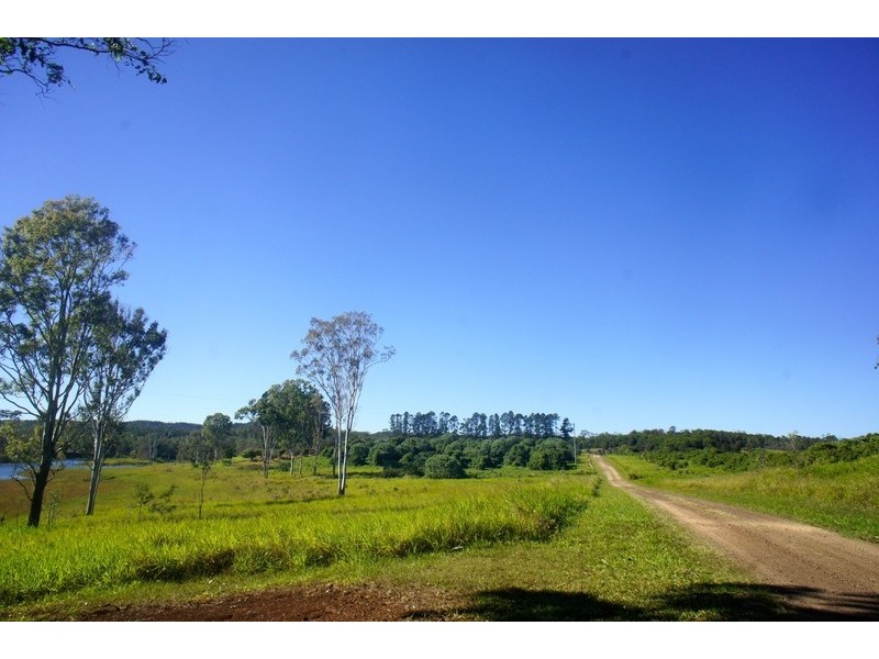 140 Kulara Road, Barrine QLD 4872