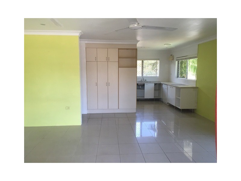 4/112 DIGGER ST, Cairns North QLD 4870