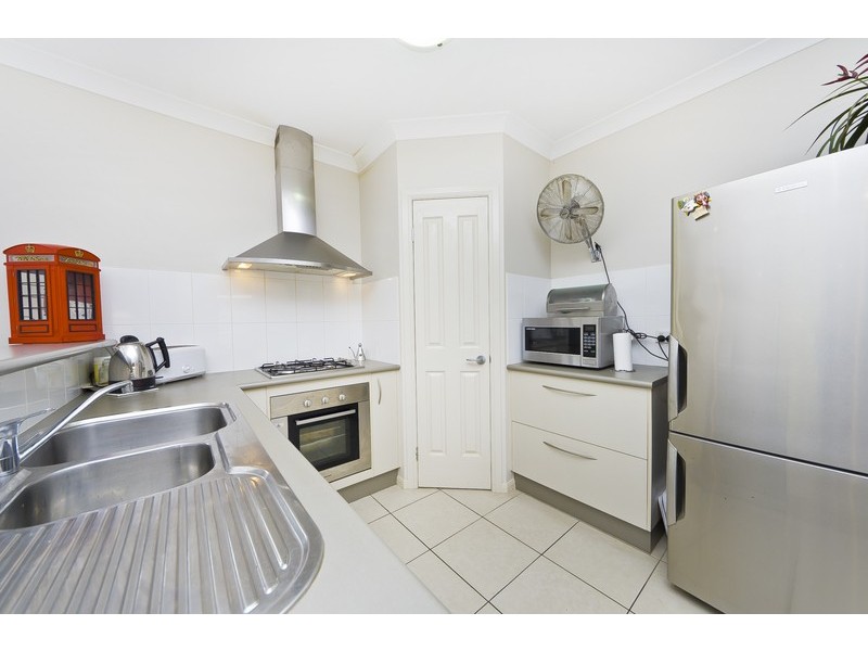 2 Powlett Close, Bentley Park QLD 4869