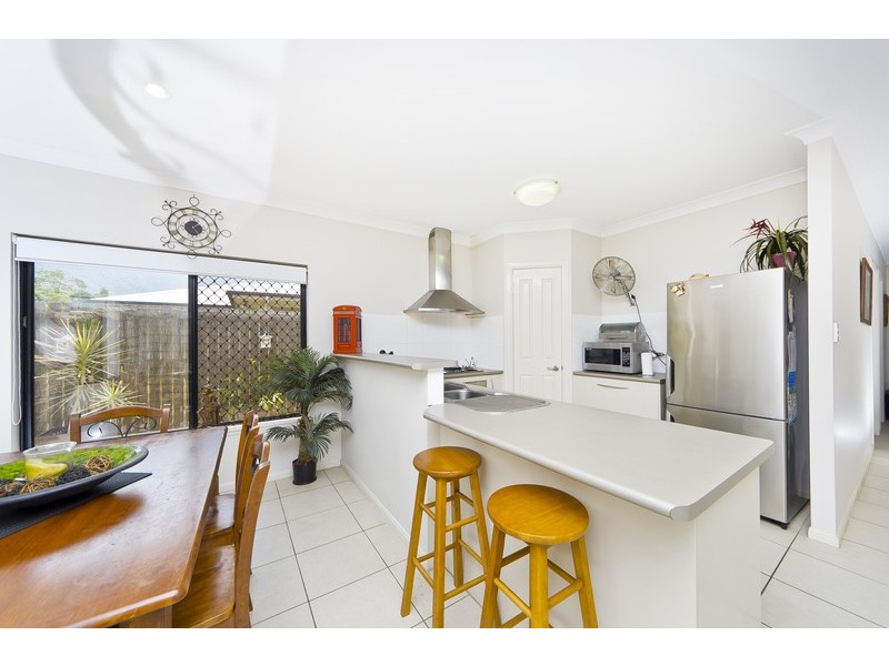 2 Powlett Close, Bentley Park QLD 4869