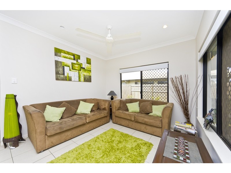 2 Powlett Close, Bentley Park QLD 4869