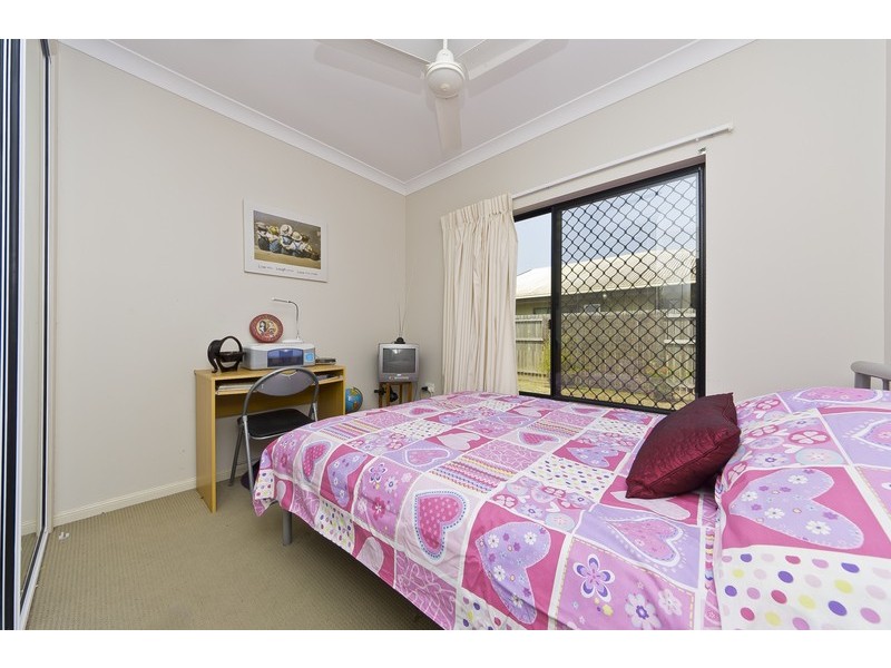 2 Powlett Close, Bentley Park QLD 4869
