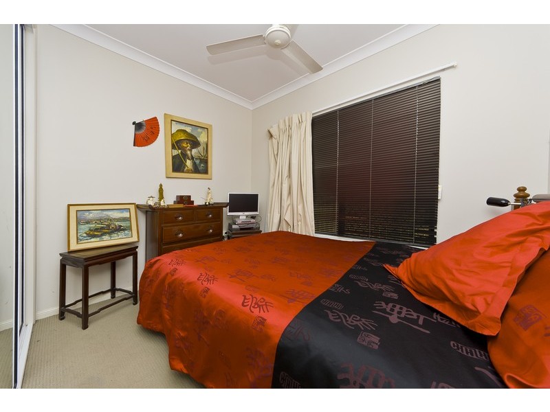 2 Powlett Close, Bentley Park QLD 4869