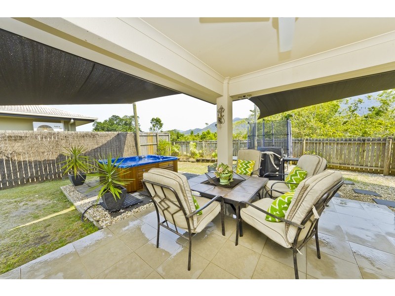 2 Powlett Close, Bentley Park QLD 4869