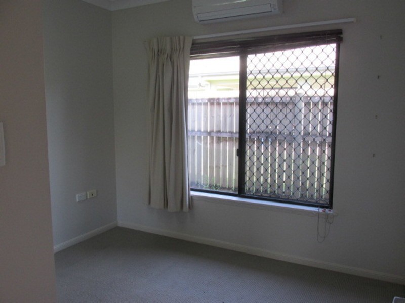 2 Powlett Close, Bentley Park QLD 4869