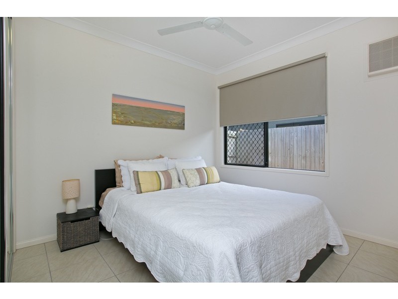 6 Montalbion Avenue, Trinity Park QLD 4879