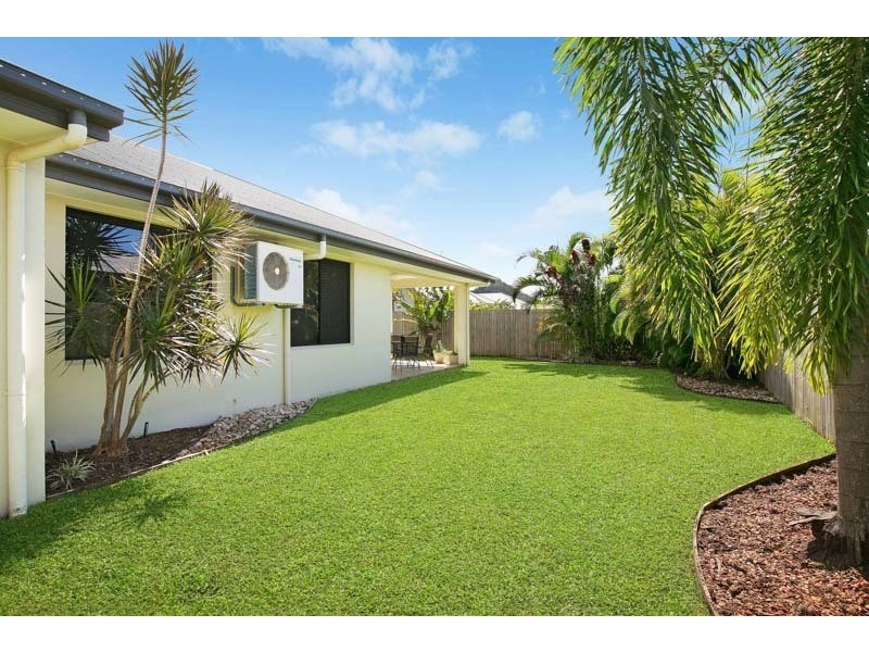 6 Montalbion Avenue, Trinity Park QLD 4879