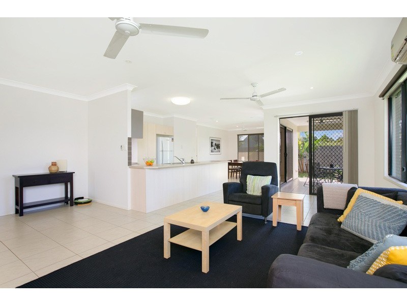 6 Montalbion Avenue, Trinity Park QLD 4879