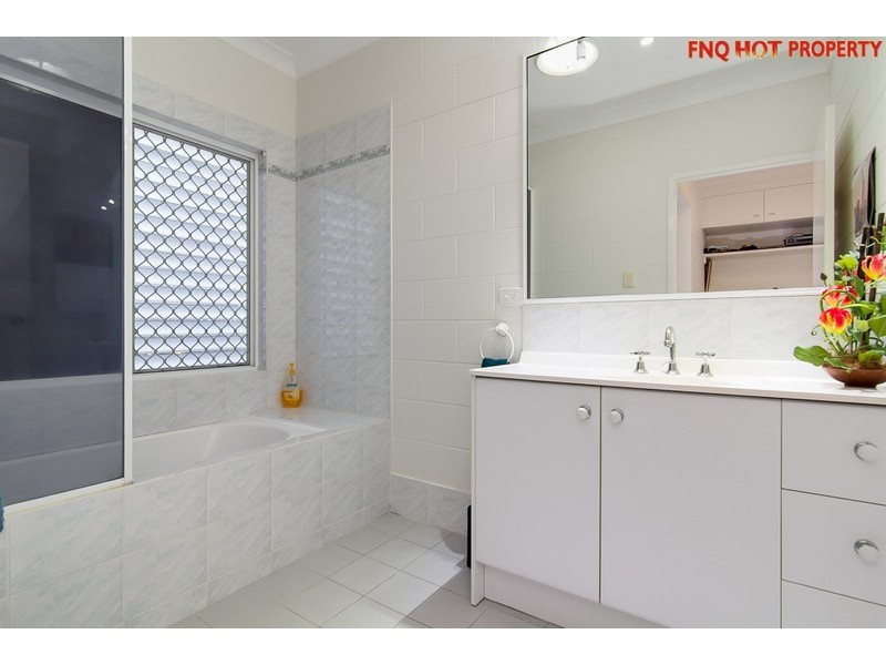 13 SHELL CLOSE, Kewarra Beach QLD 4879