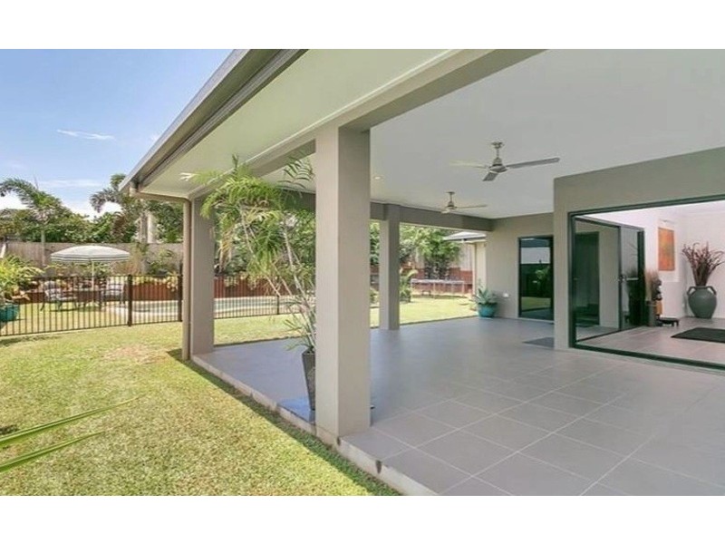 7 BARNACLE STREET, Trinity Beach QLD 4879