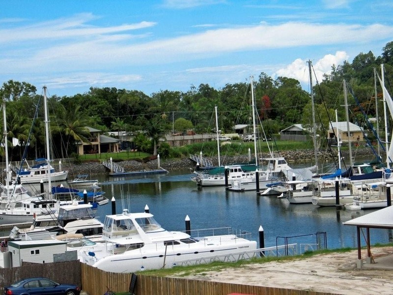 94 Roberts Drive, Trinity Beach QLD 4879