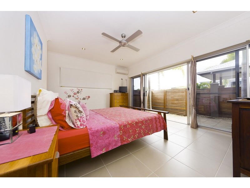 2/60 Harbour Drive, Trinity Park QLD 4879