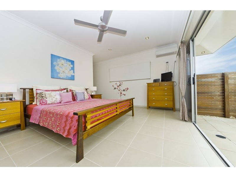 2/60 Harbour Drive, Trinity Park QLD 4879