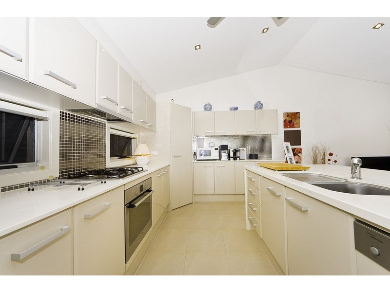 2/60 Harbour Drive, Trinity Park QLD 4879