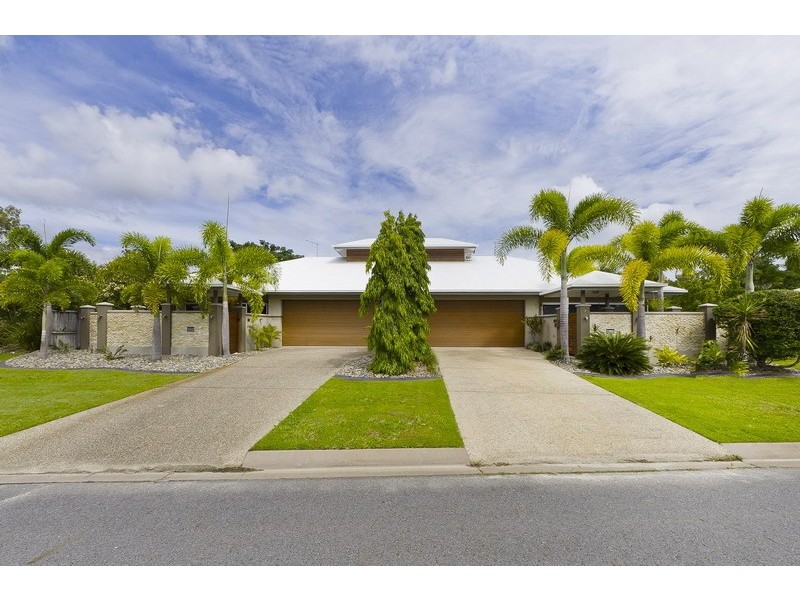 2/60 Harbour Drive, Trinity Park QLD 4879