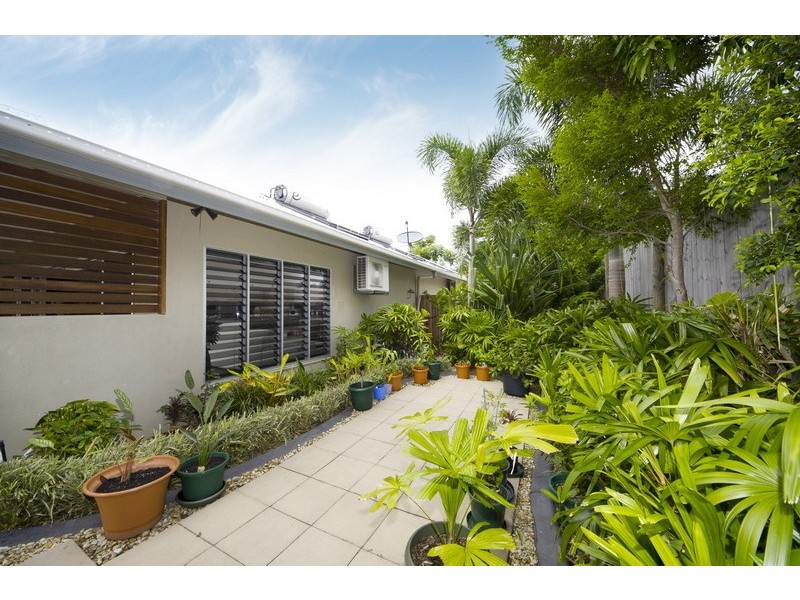 2/60 Harbour Drive, Trinity Park QLD 4879