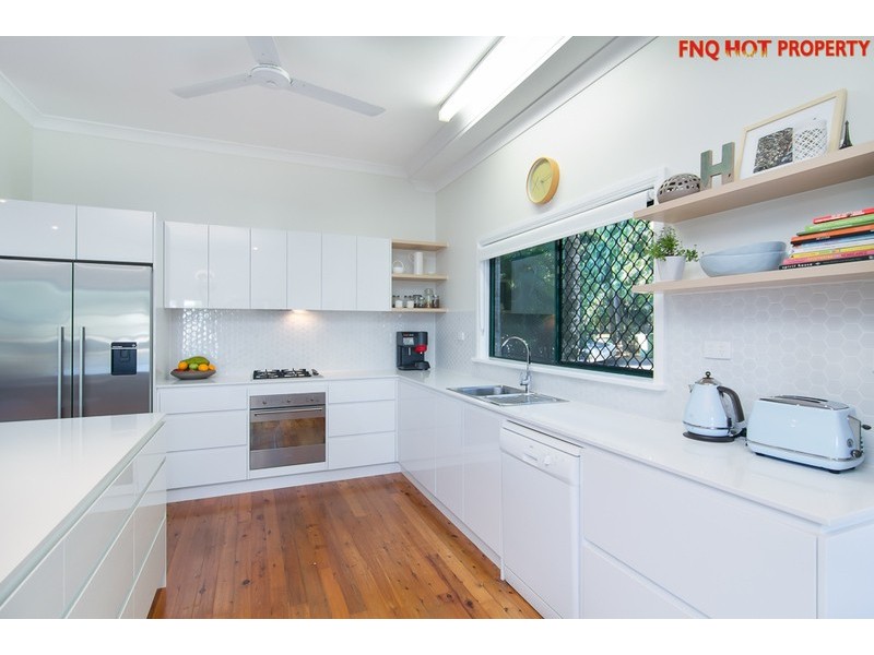 12 Crowsnest Terrace, Trinity Beach QLD 4879