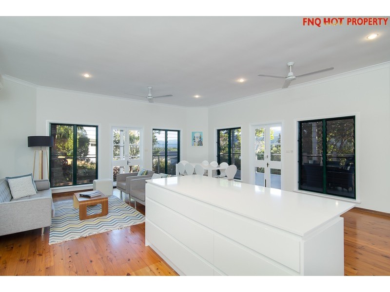 12 Crowsnest Terrace, Trinity Beach QLD 4879