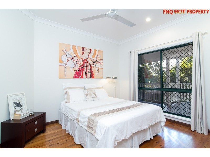12 Crowsnest Terrace, Trinity Beach QLD 4879