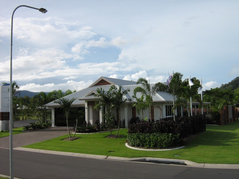 2 Selwyn Circuit, Trinity Park QLD 4879