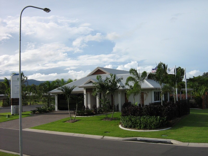 2 Selwyn Circuit, Trinity Park QLD 4879