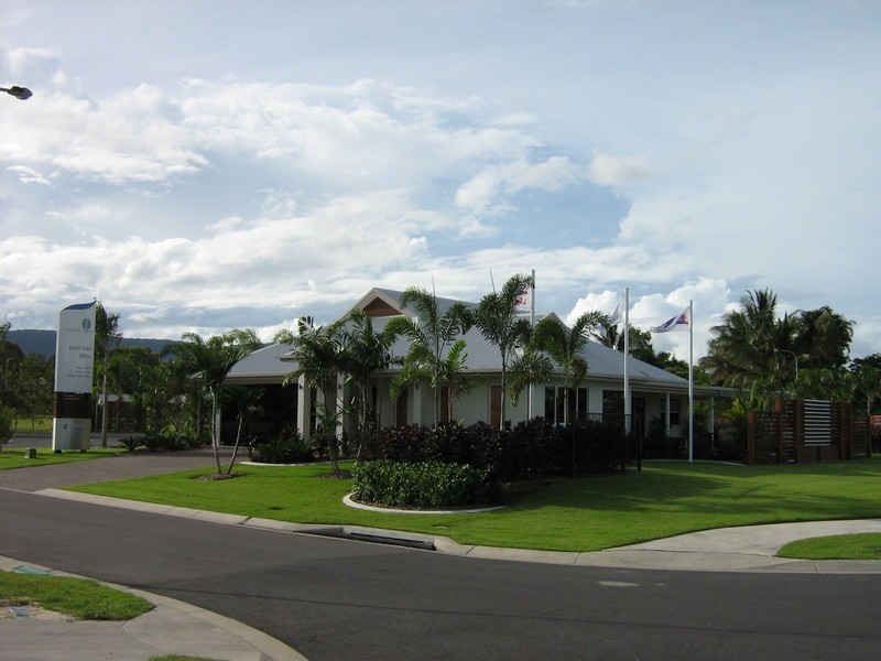 2 Selwyn Circuit, Trinity Park QLD 4879