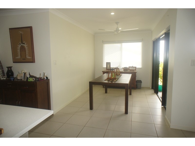 19 Willoughby Close, Redlynch QLD 4870