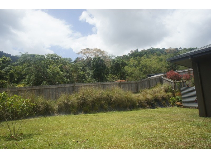 19 Willoughby Close, Redlynch QLD 4870