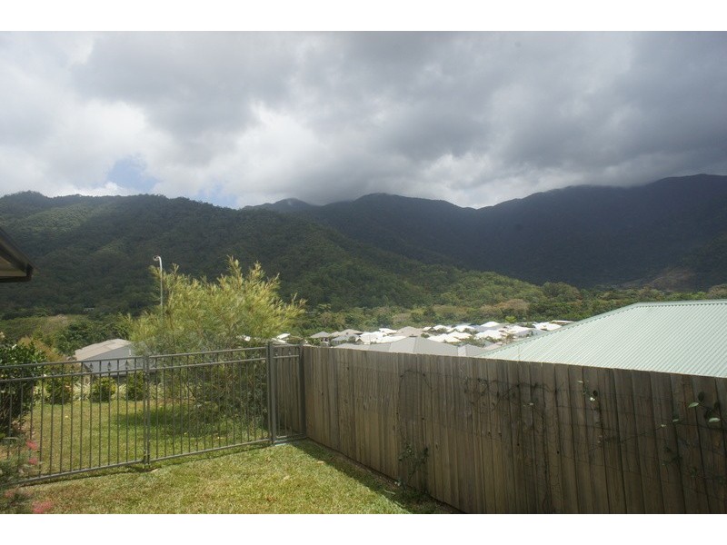 19 Willoughby Close, Redlynch QLD 4870