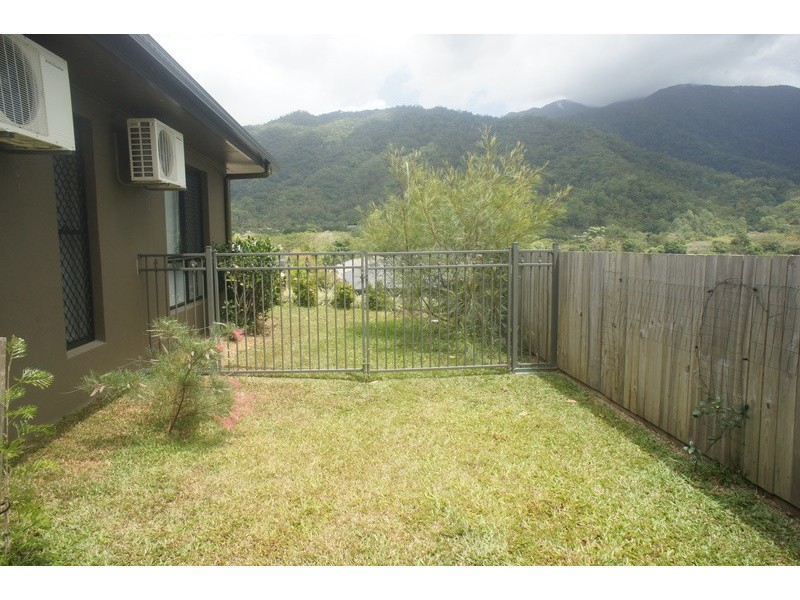 19 Willoughby Close, Redlynch QLD 4870