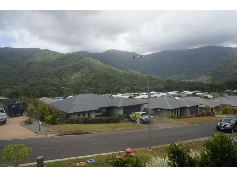 19 Willoughby Close, Redlynch QLD 4870