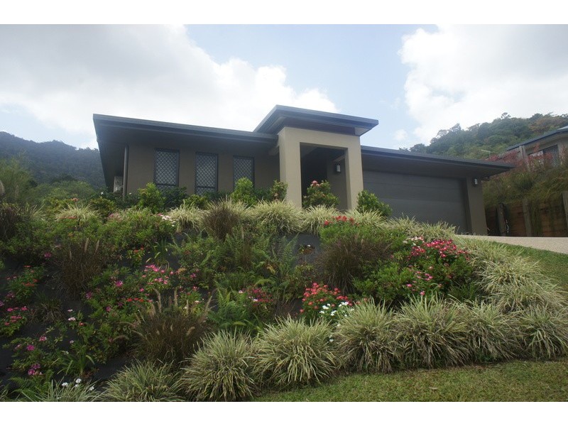19 Willoughby Close, Redlynch QLD 4870