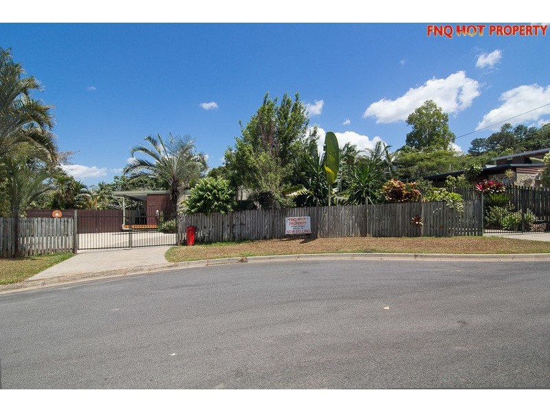 3  Helen Close, Smithfield QLD 4878