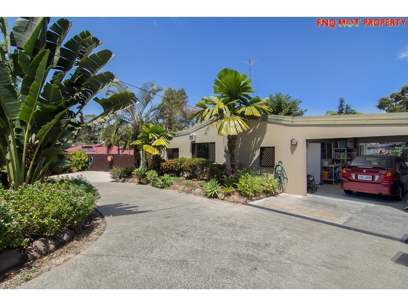 3  Helen Close, Smithfield QLD 4878