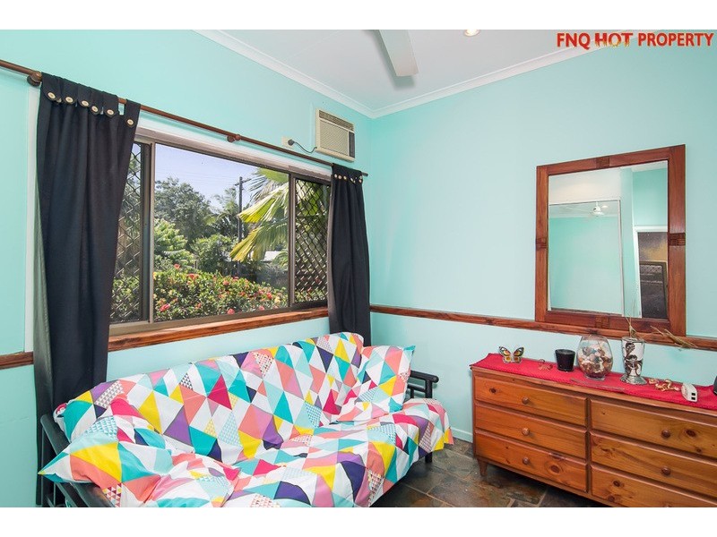 3  Helen Close, Smithfield QLD 4878