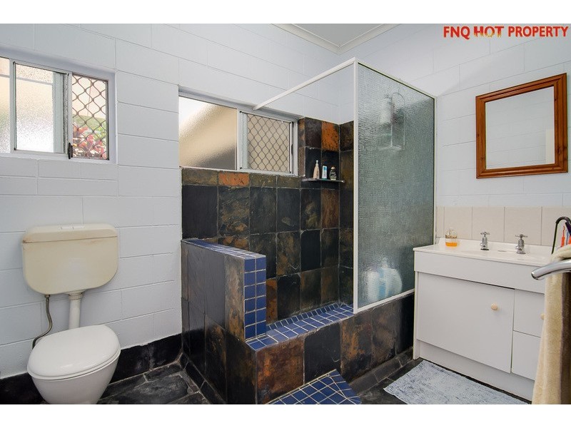 3  Helen Close, Smithfield QLD 4878