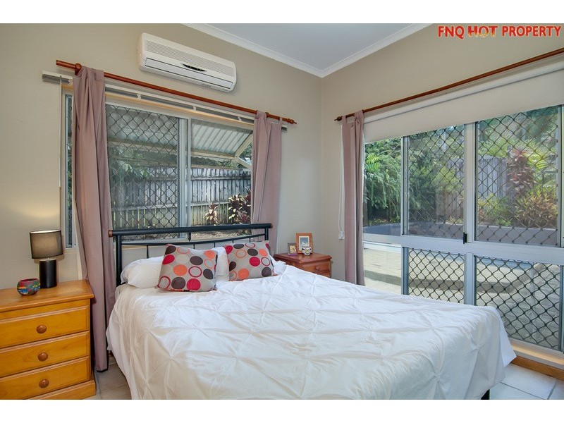 3  Helen Close, Smithfield QLD 4878