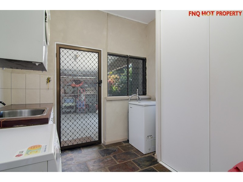 3  Helen Close, Smithfield QLD 4878