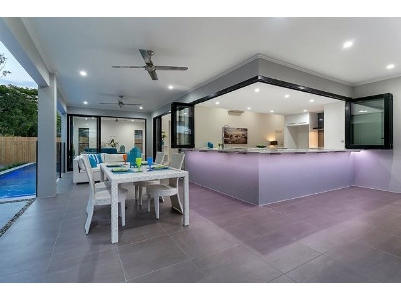 15 Litara Court, Palm Cove QLD 4879