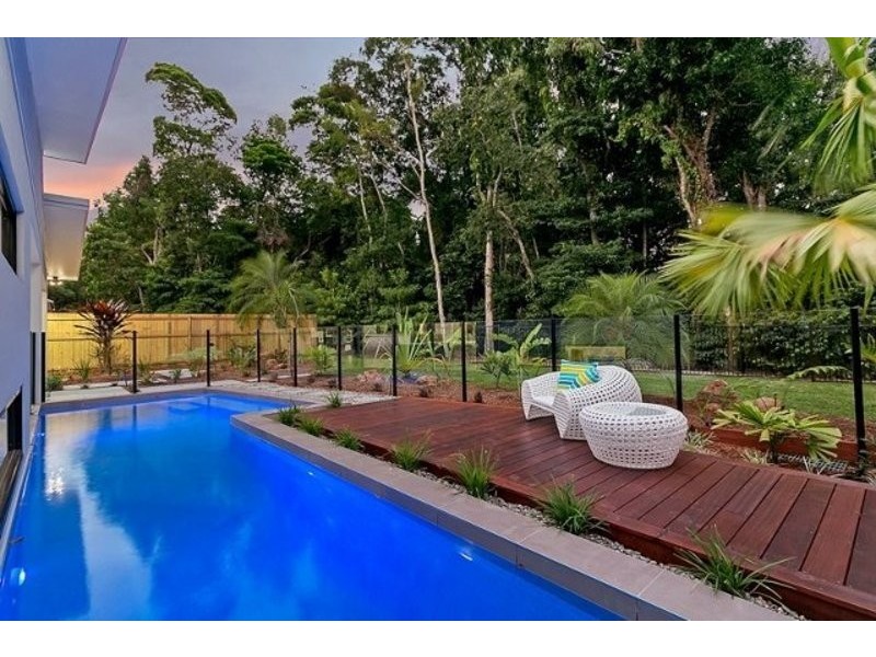 15 Litara Court, Palm Cove QLD 4879