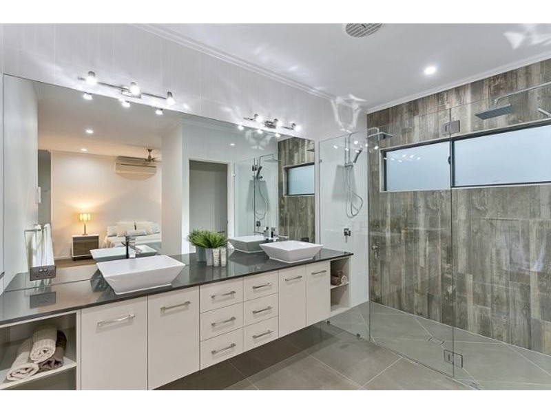 15 Litara Court, Palm Cove QLD 4879