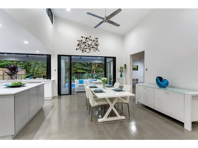 15 Litara Court, Palm Cove QLD 4879