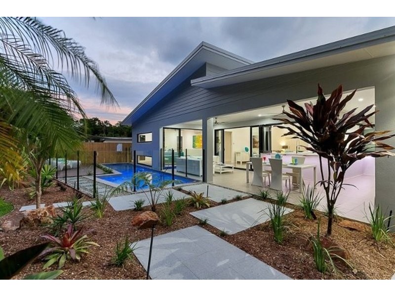 15 Litara Court, Palm Cove QLD 4879