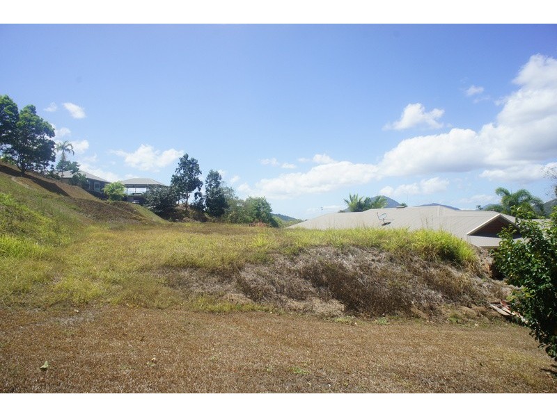 4 WIRREGA CLOSE, Caravonica QLD 4878