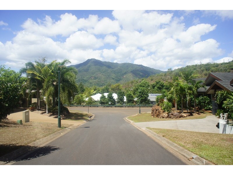 4 WIRREGA CLOSE, Caravonica QLD 4878