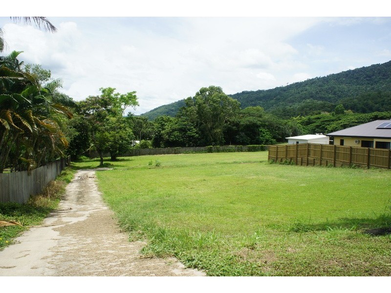 Lot 2 Stanton Rd, Smithfield QLD 4878