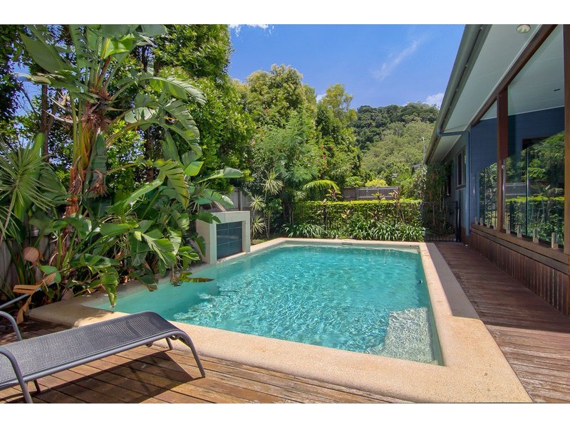 4  PORT CLOSE, Trinity Beach QLD 4879