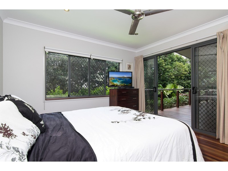 4  PORT CLOSE, Trinity Beach QLD 4879