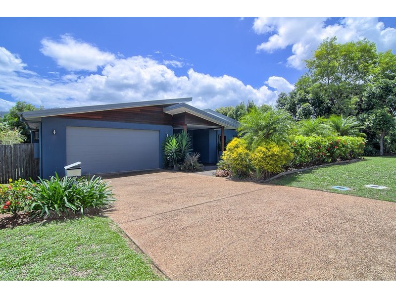 4  PORT CLOSE, Trinity Beach QLD 4879