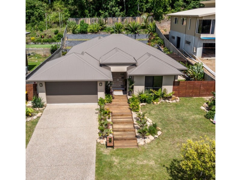 7 Retreat Close, Palm Cove QLD 4879